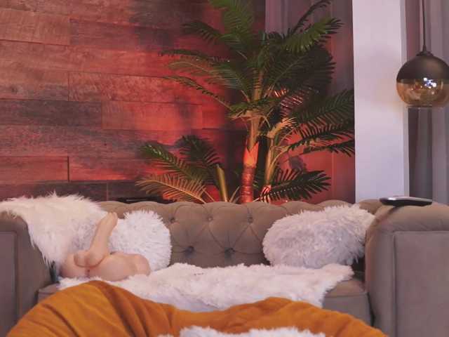 XenaBloom live cam on BongaCams