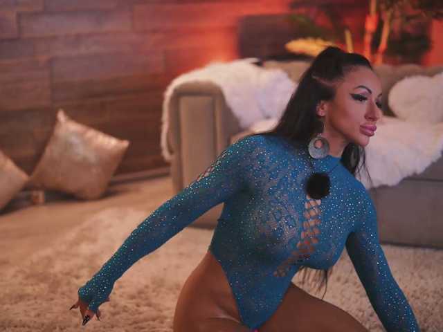 XenaBloom live cam on BongaCams