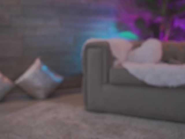 XenaBloom live webcam show