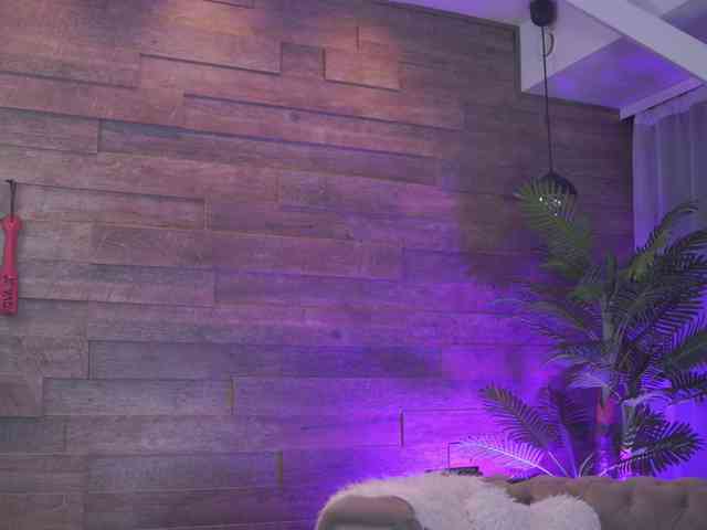 XenaBloom webcam