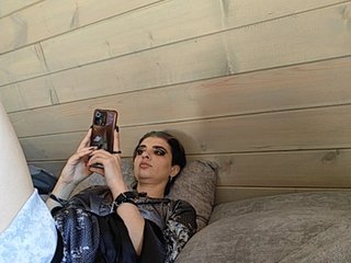 UntouchableSquirtWitch