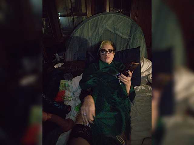 CrazySquirtSiren live cam preview