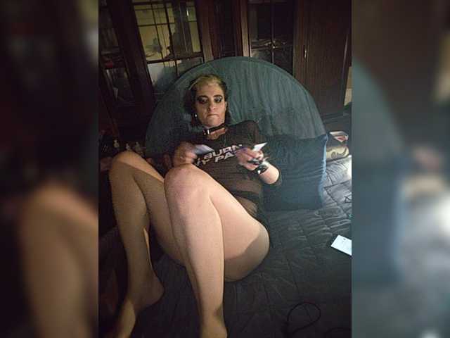 CrazySquirtSiren live cam preview