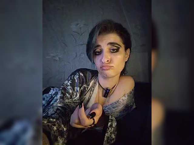 CyberSquirtCuckQueen live webcam show