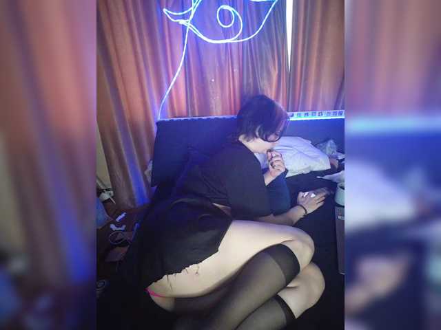 CyberSiren live cam on BongaCams