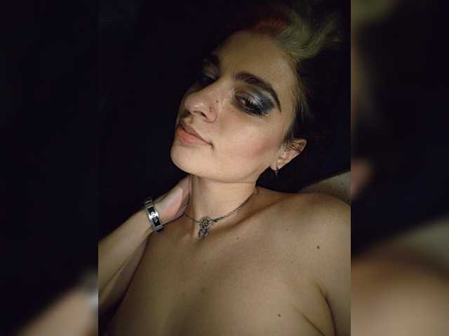 CyberSiren live cam on BongaCams