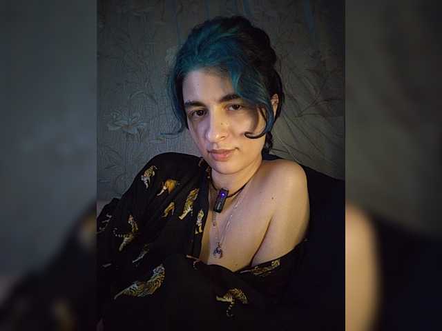 CyberSiren live cam on BongaCams