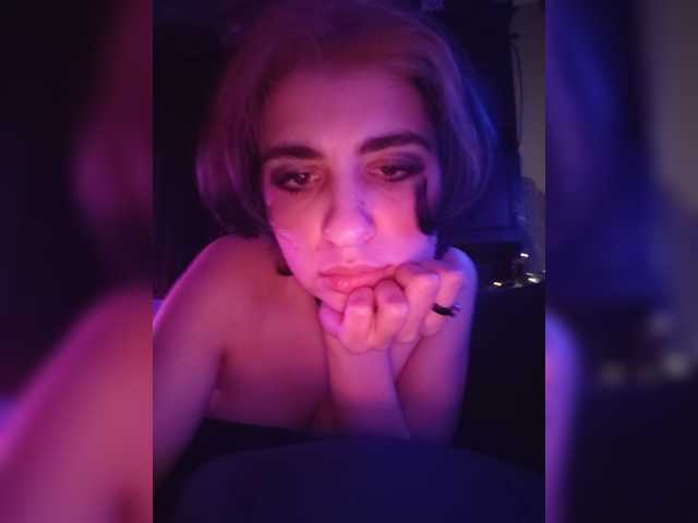 CrazySquirtSiren live cam preview
