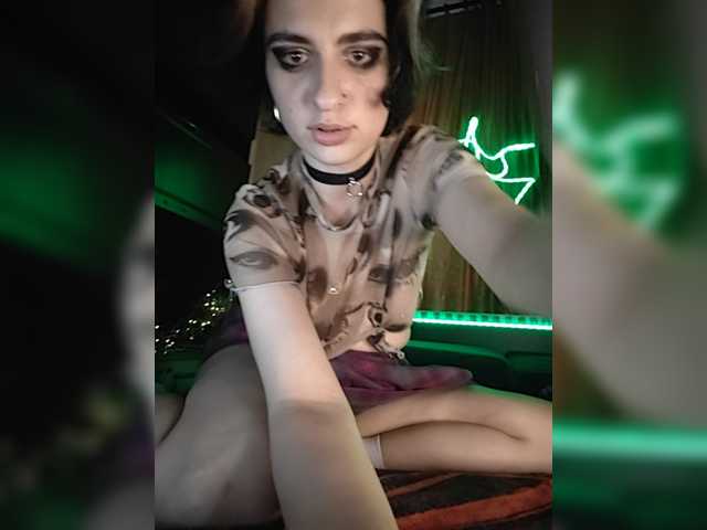 CrazySquirtSiren live cam preview