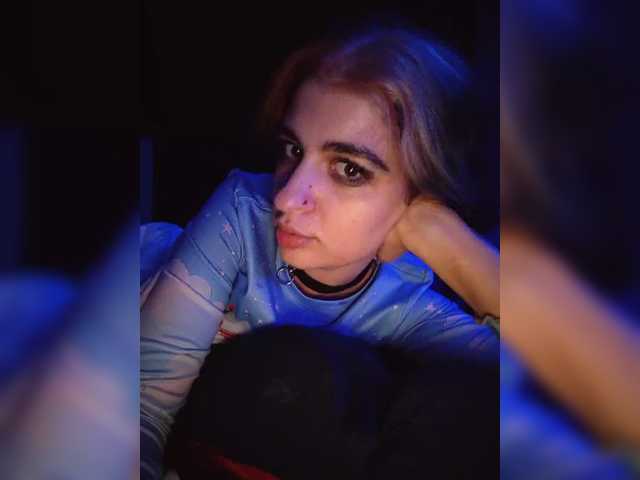 CrazySquirtSiren live cam preview