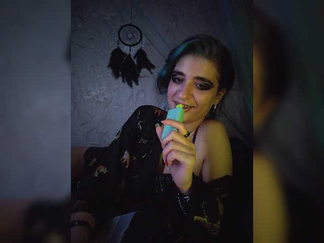 UntouchableSquirtWitch