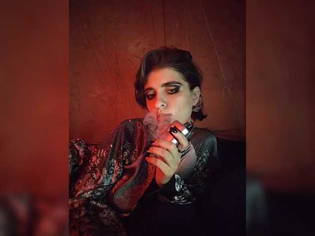 CyberSquirtCuckQueen live webcam show