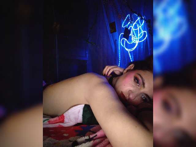 Siren_BrattyQueen live cam on BongaCams