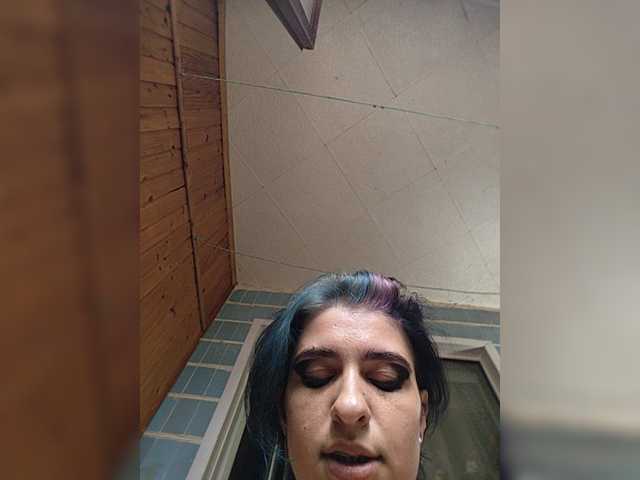 Live трансляция UntouchableSquirtWitch - slutnetki.online