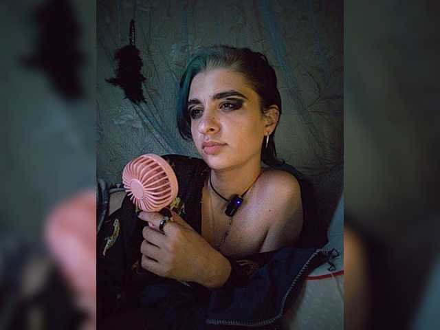 Live трансляция UntouchableSquirtWitch - slutnetki.online