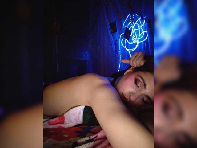 Siren_BrattyQueen live cam on BongaCams