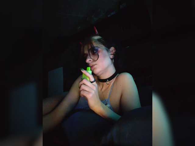 CrazySquirtSiren live cam preview