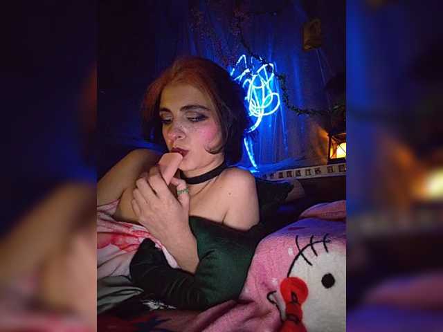 Siren_BrattyQueen live cam preview