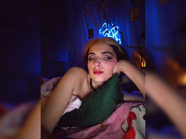 Siren_BrattyQueen live cam preview