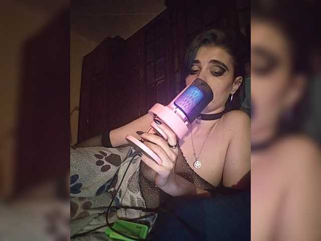 CyberSiren live cam on BongaCams