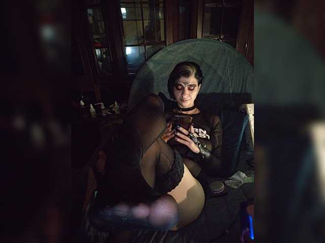 CrazySquirtSiren live cam preview