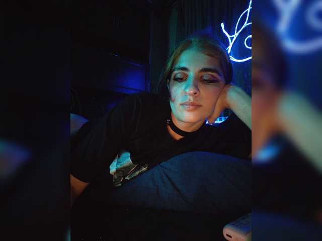 CyberSiren live cam on BongaCams