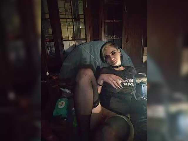 CrazySquirtSiren live cam preview
