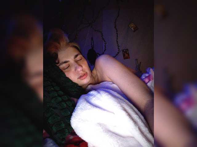 Siren_BrattyQueen live cam on BongaCams