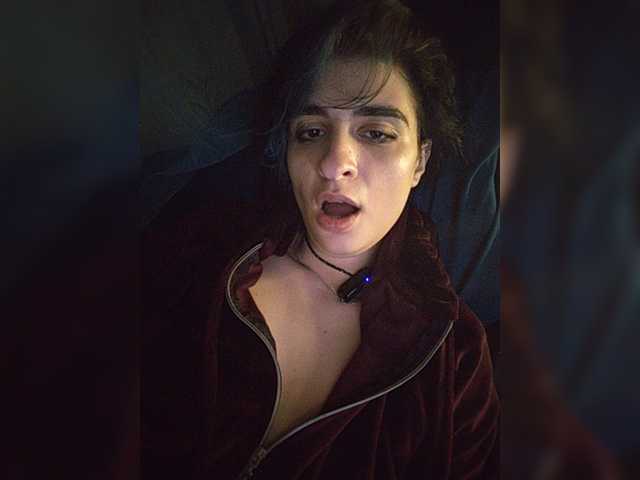 CyberSiren live webcam show