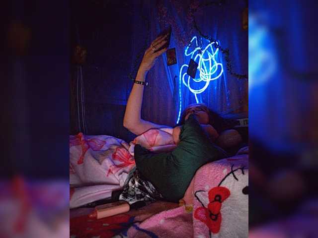 Siren_BrattyQueen live cam preview