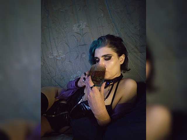 CyberSiren live cam on BongaCams