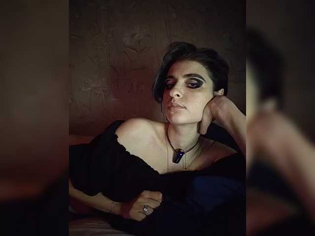 CyberSiren live webcam show