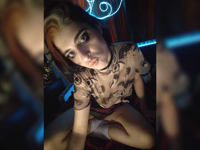 CrazySquirtSiren live cam preview
