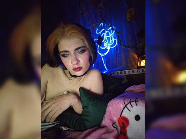 Siren_BrattyQueen live cam on BongaCams