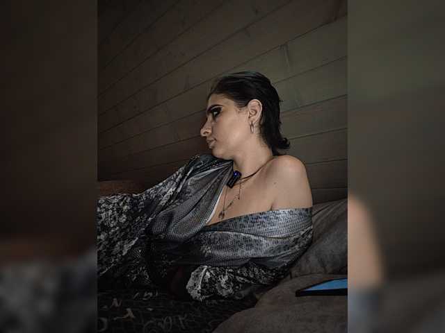 CyberSiren live cam on BongaCams