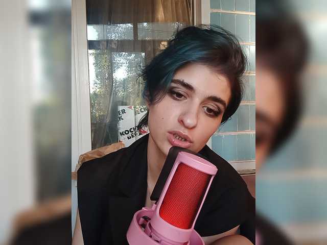 CyberSiren live cam on BongaCams