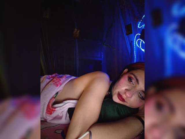 Siren_BrattyQueen live cam on BongaCams