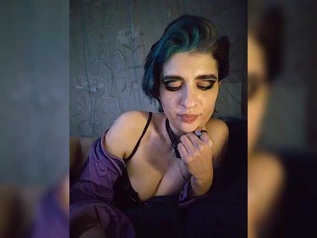 UntouchableSquirtWitch live webcam show