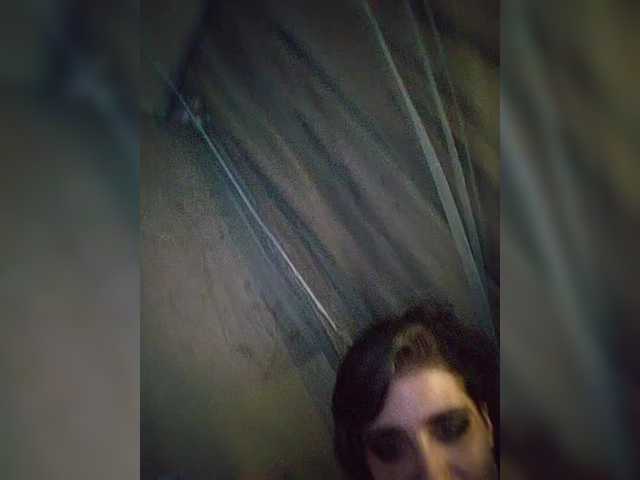 CyberSquirtCuckQueen live webcam show