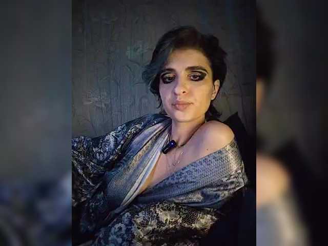 CyberSquirtCuckQueen live webcam show