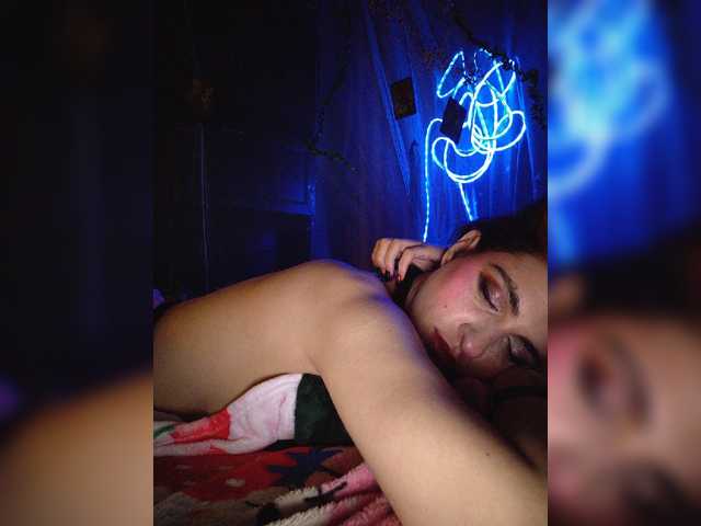Siren_BrattyQueen live cam preview