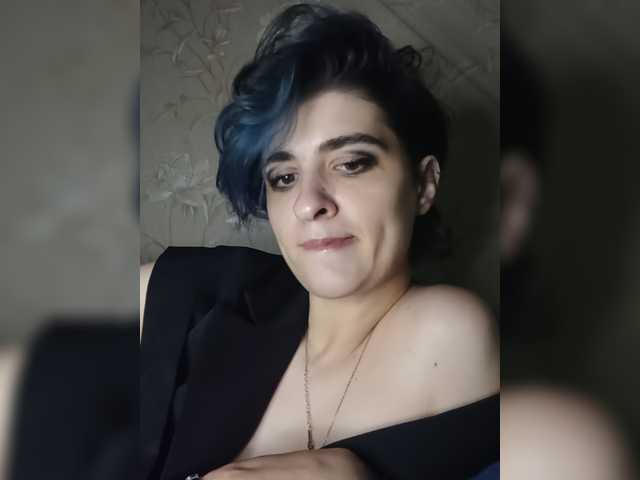CyberSiren live cam on BongaCams