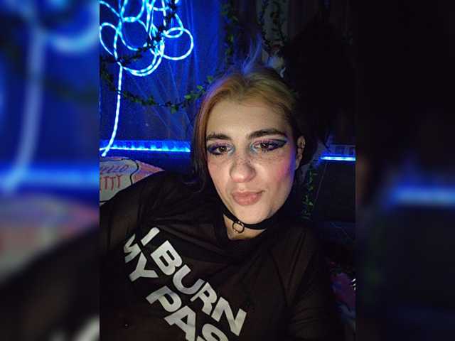 CyberSiren live cam on BongaCams