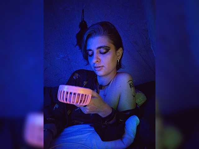 CyberSiren live cam on BongaCams