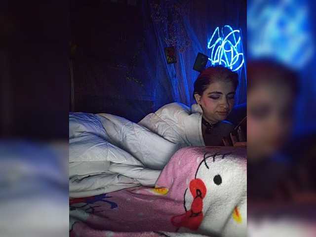 Siren_BrattyQueen live cam preview