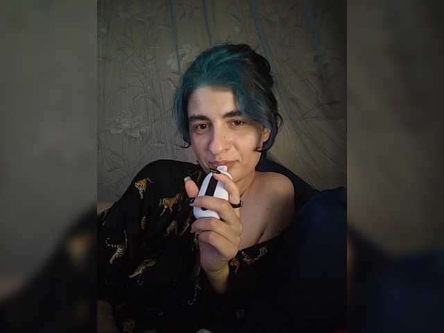 CyberSiren live cam on BongaCams