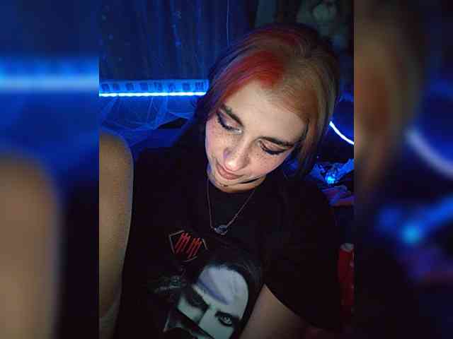 Model: Siren_BrattyQueen