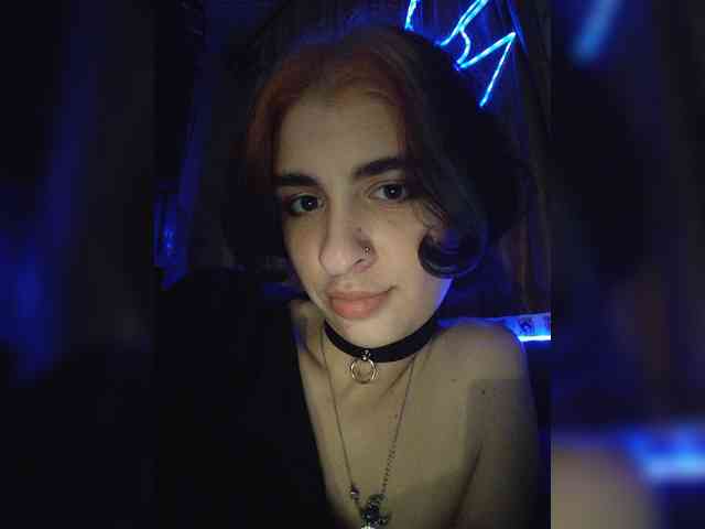 CrazySquirtSiren webcam