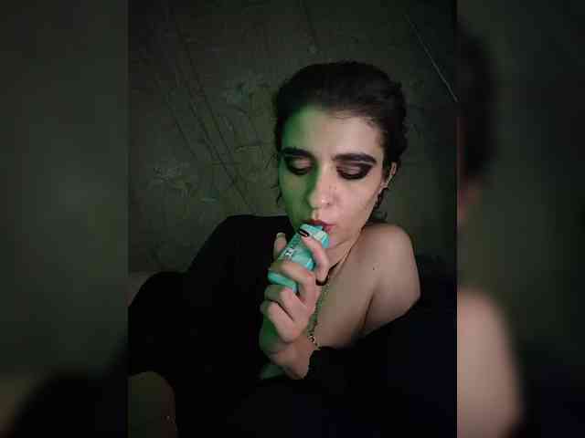 CyberSquirtSiren webcam