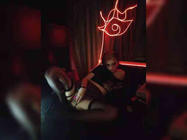 CrazySquirtSiren webcam